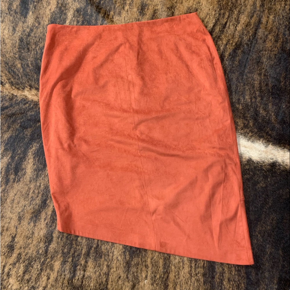 Bisou Bisou size 14 rust colored studded asymmetrical side zip skirt with lining - Picture 7 of 10